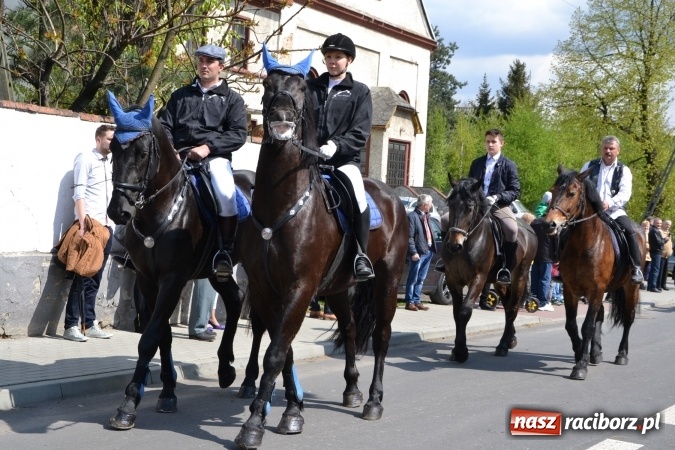 Zdjęcie w galerii na portalu naszraciborz.pl: Galopem, czyli finał bieńkowickiej procesji konnej  wiadomości z regionu