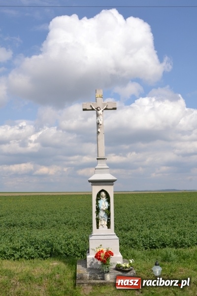 Zdjęcie w galerii na portalu naszraciborz.pl: Galopem, czyli finał bieńkowickiej procesji konnej  wiadomości z regionu