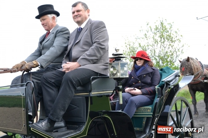 Zdjęcie w galerii na portalu naszraciborz.pl: Galopem, czyli finał bieńkowickiej procesji konnej  wiadomości z regionu