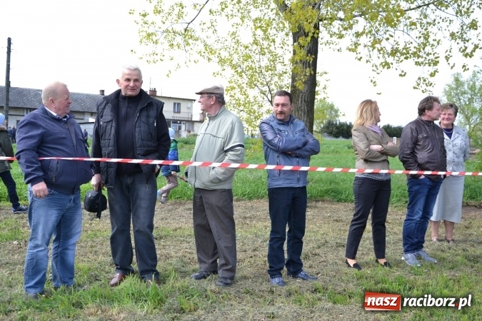 Zdjęcie w galerii na portalu naszraciborz.pl: Galopem, czyli finał bieńkowickiej procesji konnej  wiadomości z regionu