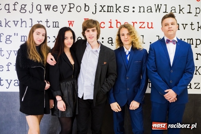 Zdjęcie w galerii na portalu naszraciborz.pl: Czy marzenia mają sprawczą moc? Gimnazjaliści mają za sobą pierwszy dzień egzaminów wiadomości z regionu