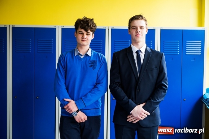 Zdjęcie w galerii na portalu naszraciborz.pl: Czy marzenia mają sprawczą moc? Gimnazjaliści mają za sobą pierwszy dzień egzaminów wiadomości z regionu