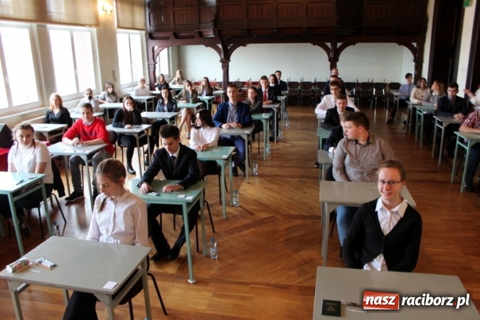 Zdjęcie w galerii na portalu naszraciborz.pl: Pierwszy dzień egzaminów w Gimnazjum nr 5 wiadomości z regionu