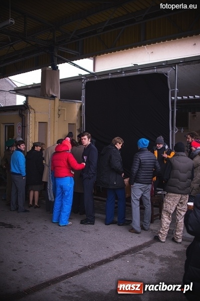 Zdjęcie w galerii na portalu naszraciborz.pl: Przejście graniczne w Chałupkach na wielkim ekranie - wczoraj odbył się przedpremierowy pokaz&nbsp;filmu Gwiazdy wiadomości z regionu