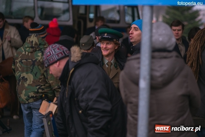 Zdjęcie w galerii na portalu naszraciborz.pl: Przejście graniczne w Chałupkach na wielkim ekranie - wczoraj odbył się przedpremierowy pokaz&nbsp;filmu Gwiazdy wiadomości z regionu
