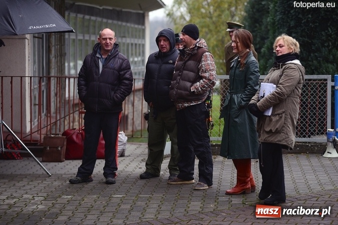 Zdjęcie w galerii na portalu naszraciborz.pl: Przejście graniczne w Chałupkach na wielkim ekranie - wczoraj odbył się przedpremierowy pokaz&nbsp;filmu Gwiazdy wiadomości z regionu