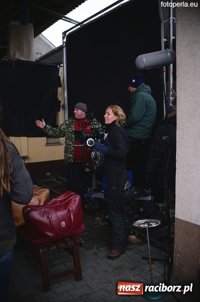 Zdjęcie w galerii na portalu naszraciborz.pl: Przejście graniczne w Chałupkach na wielkim ekranie - wczoraj odbył się przedpremierowy pokaz&nbsp;filmu Gwiazdy wiadomości z regionu