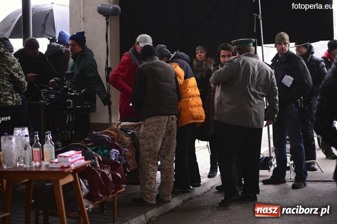 Zdjęcie w galerii na portalu naszraciborz.pl: Przejście graniczne w Chałupkach na wielkim ekranie - wczoraj odbył się przedpremierowy pokaz&nbsp;filmu Gwiazdy wiadomości z regionu