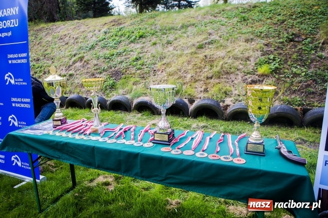 Zdjęcie w galerii na portalu naszraciborz.pl: Druga edycja turnieju strzeleckiego o puchar Dyrektora Zakładu Karnego w Raciborzu wiadomości z regionu