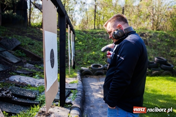 Zdjęcie w galerii na portalu naszraciborz.pl: Druga edycja turnieju strzeleckiego o puchar Dyrektora Zakładu Karnego w Raciborzu wiadomości z regionu