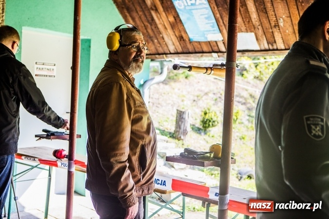 Zdjęcie w galerii na portalu naszraciborz.pl: Druga edycja turnieju strzeleckiego o puchar Dyrektora Zakładu Karnego w Raciborzu wiadomości z regionu