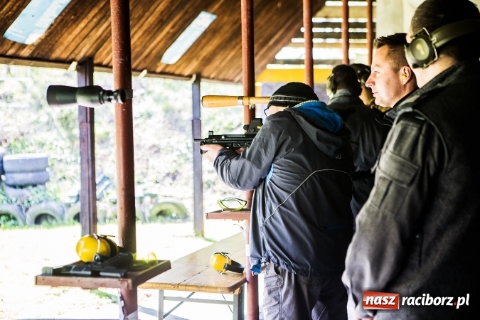 Zdjęcie w galerii na portalu naszraciborz.pl: Druga edycja turnieju strzeleckiego o puchar Dyrektora Zakładu Karnego w Raciborzu wiadomości z regionu