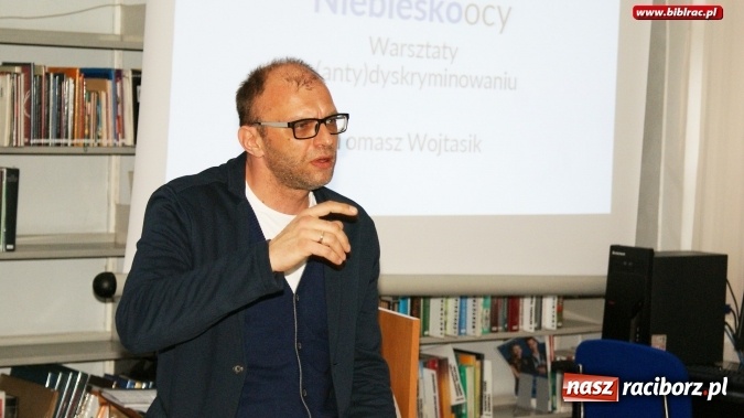 Zdjęcie w galerii na portalu naszraciborz.pl: Warsztaty o (anty)dyskryminowaniu w raciborskiej bibliotece  wiadomości z regionu