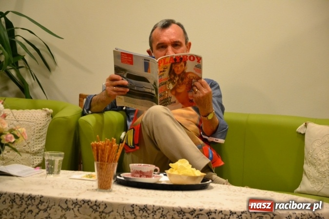 Zdjęcie w galerii na portalu naszraciborz.pl: Członkowie SITG Oddział w Rybniku wzięli udział w spektaklu Rozmówki na linii wiadomości z regionu