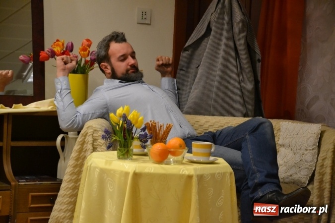 Zdjęcie w galerii na portalu naszraciborz.pl: Członkowie SITG Oddział w Rybniku wzięli udział w spektaklu Rozmówki na linii wiadomości z regionu