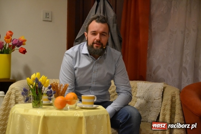 Zdjęcie w galerii na portalu naszraciborz.pl: Członkowie SITG Oddział w Rybniku wzięli udział w spektaklu Rozmówki na linii wiadomości z regionu