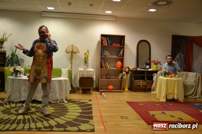 Zdjęcie w galerii na portalu naszraciborz.pl: Członkowie SITG Oddział w Rybniku wzięli udział w spektaklu Rozmówki na linii wiadomości z regionu