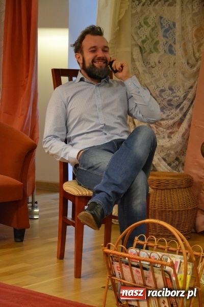 Zdjęcie w galerii na portalu naszraciborz.pl: Członkowie SITG Oddział w Rybniku wzięli udział w spektaklu Rozmówki na linii wiadomości z regionu