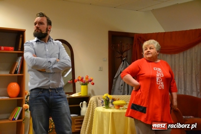 Zdjęcie w galerii na portalu naszraciborz.pl: Członkowie SITG Oddział w Rybniku wzięli udział w spektaklu Rozmówki na linii wiadomości z regionu