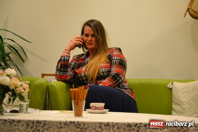 Zdjęcie w galerii na portalu naszraciborz.pl: Członkowie SITG Oddział w Rybniku wzięli udział w spektaklu Rozmówki na linii wiadomości z regionu