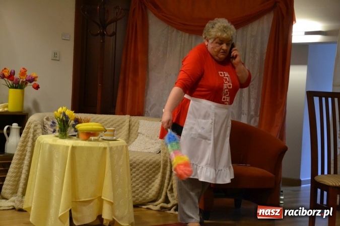 Zdjęcie w galerii na portalu naszraciborz.pl: Członkowie SITG Oddział w Rybniku wzięli udział w spektaklu Rozmówki na linii wiadomości z regionu