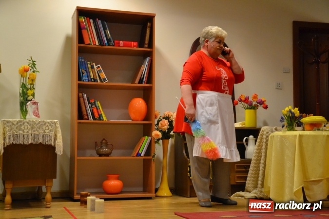 Zdjęcie w galerii na portalu naszraciborz.pl: Członkowie SITG Oddział w Rybniku wzięli udział w spektaklu Rozmówki na linii wiadomości z regionu