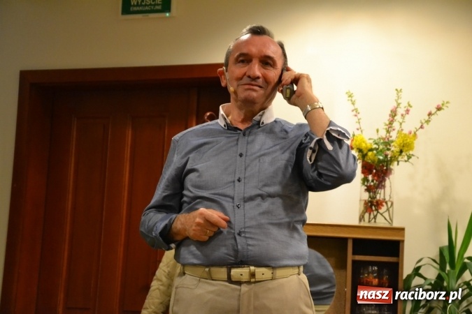 Zdjęcie w galerii na portalu naszraciborz.pl: Członkowie SITG Oddział w Rybniku wzięli udział w spektaklu Rozmówki na linii wiadomości z regionu