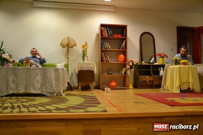 Zdjęcie w galerii na portalu naszraciborz.pl: Członkowie SITG Oddział w Rybniku wzięli udział w spektaklu Rozmówki na linii wiadomości z regionu