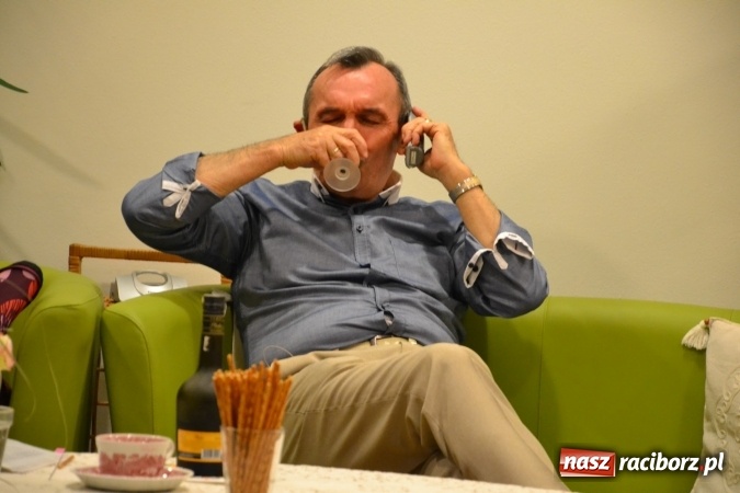 Zdjęcie w galerii na portalu naszraciborz.pl: Członkowie SITG Oddział w Rybniku wzięli udział w spektaklu Rozmówki na linii wiadomości z regionu