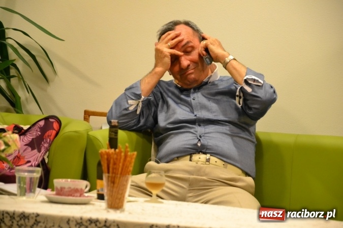 Zdjęcie w galerii na portalu naszraciborz.pl: Członkowie SITG Oddział w Rybniku wzięli udział w spektaklu Rozmówki na linii wiadomości z regionu