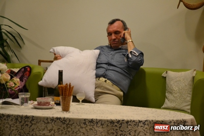 Zdjęcie w galerii na portalu naszraciborz.pl: Członkowie SITG Oddział w Rybniku wzięli udział w spektaklu Rozmówki na linii wiadomości z regionu