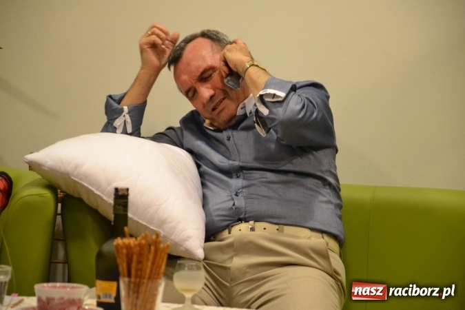 Zdjęcie w galerii na portalu naszraciborz.pl: Członkowie SITG Oddział w Rybniku wzięli udział w spektaklu Rozmówki na linii wiadomości z regionu