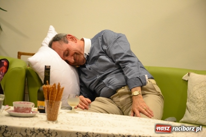 Zdjęcie w galerii na portalu naszraciborz.pl: Członkowie SITG Oddział w Rybniku wzięli udział w spektaklu Rozmówki na linii wiadomości z regionu