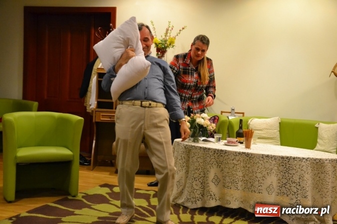 Zdjęcie w galerii na portalu naszraciborz.pl: Członkowie SITG Oddział w Rybniku wzięli udział w spektaklu Rozmówki na linii wiadomości z regionu