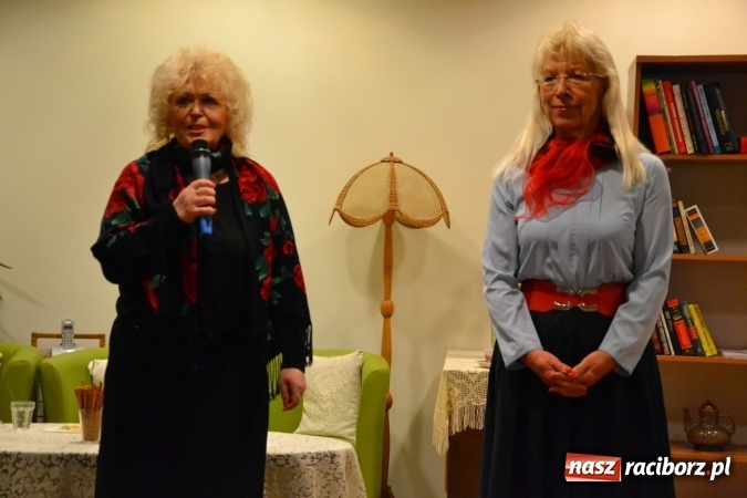 Zdjęcie w galerii na portalu naszraciborz.pl: Członkowie SITG Oddział w Rybniku wzięli udział w spektaklu Rozmówki na linii wiadomości z regionu