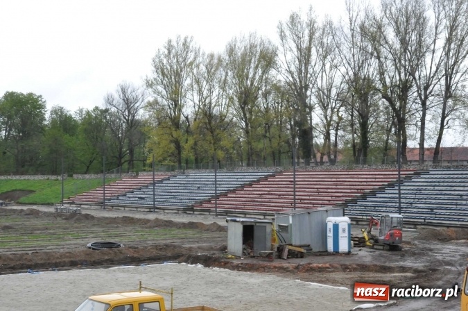 Zdjęcie w galerii na portalu naszraciborz.pl: 30 października - to termin zakończenia prac. Jak dziś wygląda stadion w Raciborzu? wiadomości z regionu
