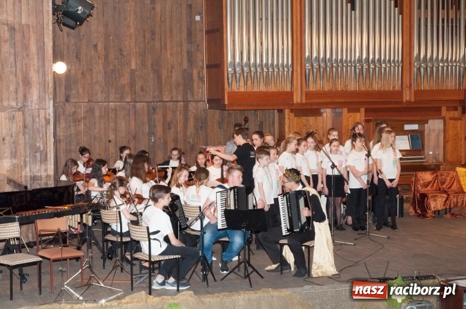 Zdjęcie w galerii na portalu naszraciborz.pl: Śpiąca Królewna na Dzień Otwartych Drzwi w szkole muzycznej wiadomości z regionu