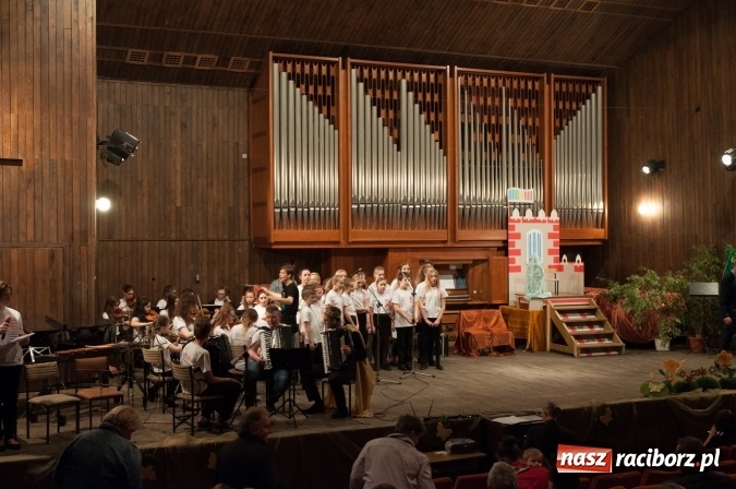 Zdjęcie w galerii na portalu naszraciborz.pl: Śpiąca Królewna na Dzień Otwartych Drzwi w szkole muzycznej wiadomości z regionu