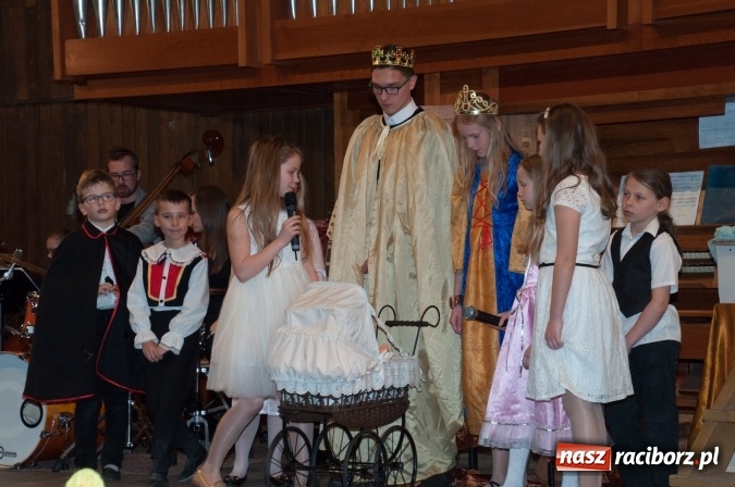 Zdjęcie w galerii na portalu naszraciborz.pl: Śpiąca Królewna na Dzień Otwartych Drzwi w szkole muzycznej wiadomości z regionu