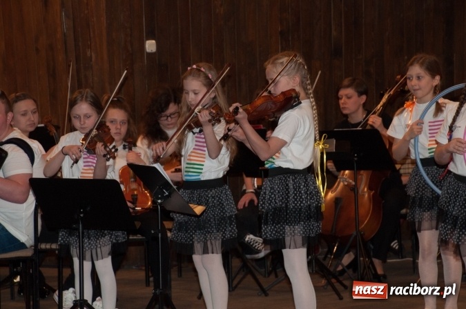 Zdjęcie w galerii na portalu naszraciborz.pl: Śpiąca Królewna na Dzień Otwartych Drzwi w szkole muzycznej wiadomości z regionu