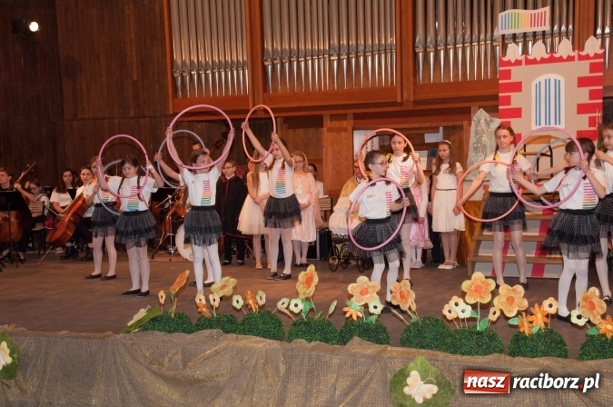 Zdjęcie w galerii na portalu naszraciborz.pl: Śpiąca Królewna na Dzień Otwartych Drzwi w szkole muzycznej wiadomości z regionu