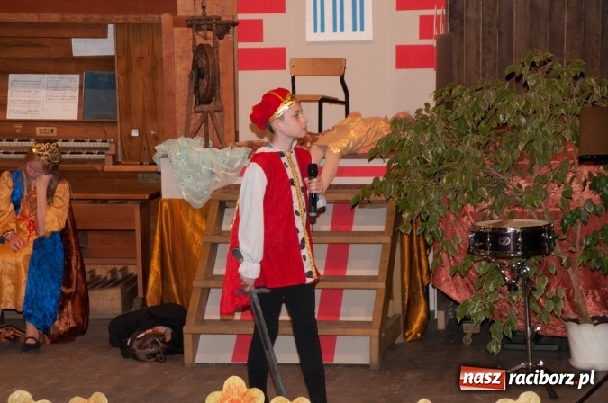 Zdjęcie w galerii na portalu naszraciborz.pl: Śpiąca Królewna na Dzień Otwartych Drzwi w szkole muzycznej wiadomości z regionu