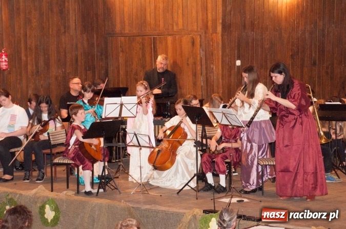 Zdjęcie w galerii na portalu naszraciborz.pl: Śpiąca Królewna na Dzień Otwartych Drzwi w szkole muzycznej wiadomości z regionu