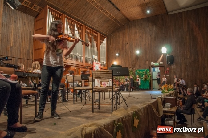 Zdjęcie w galerii na portalu naszraciborz.pl: Śpiąca Królewna na Dzień Otwartych Drzwi w szkole muzycznej wiadomości z regionu