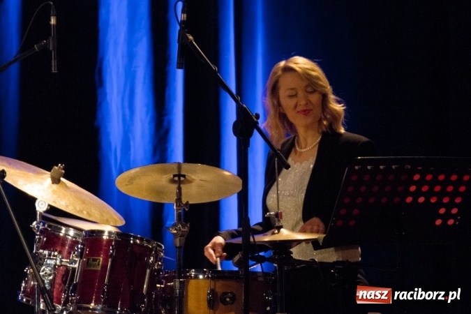 Zdjęcie w galerii na portalu naszraciborz.pl: Ballads for Ella. W 100. rocznicę urodzin Elli Fitzgerald Ewa Uryga w RCK wiadomości z regionu