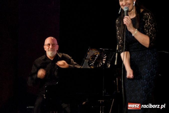 Zdjęcie w galerii na portalu naszraciborz.pl: Ballads for Ella. W 100. rocznicę urodzin Elli Fitzgerald Ewa Uryga w RCK wiadomości z regionu