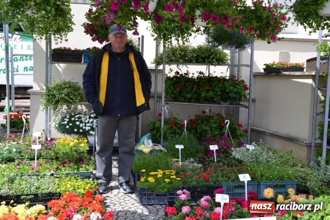Zdjęcie w galerii na portalu naszraciborz.pl: V Zamkowy Jarmark kwiatów, żywności ekologicznej i rękodzieła na Zamku Piastowskim za nami  wiadomości z regionu