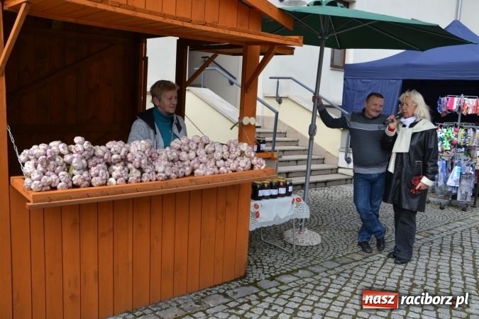 Zdjęcie w galerii na portalu naszraciborz.pl: V Zamkowy Jarmark kwiatów, żywności ekologicznej i rękodzieła na Zamku Piastowskim za nami  wiadomości z regionu