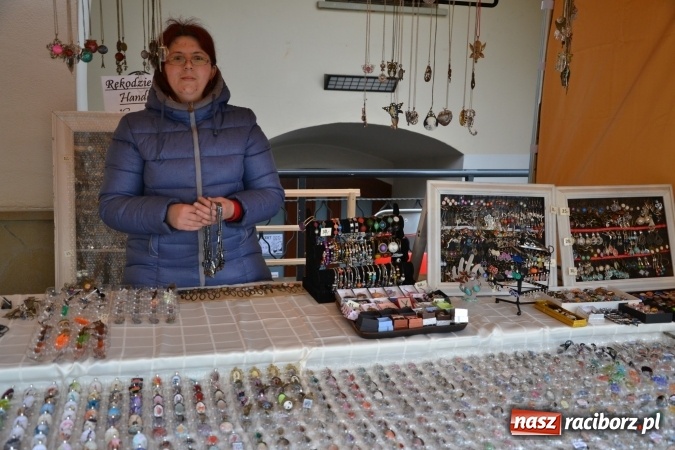 Zdjęcie w galerii na portalu naszraciborz.pl: V Zamkowy Jarmark kwiatów, żywności ekologicznej i rękodzieła na Zamku Piastowskim za nami  wiadomości z regionu