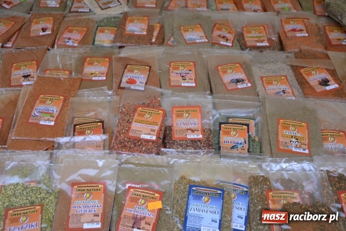 Zdjęcie w galerii na portalu naszraciborz.pl: V Zamkowy Jarmark kwiatów, żywności ekologicznej i rękodzieła na Zamku Piastowskim za nami  wiadomości z regionu